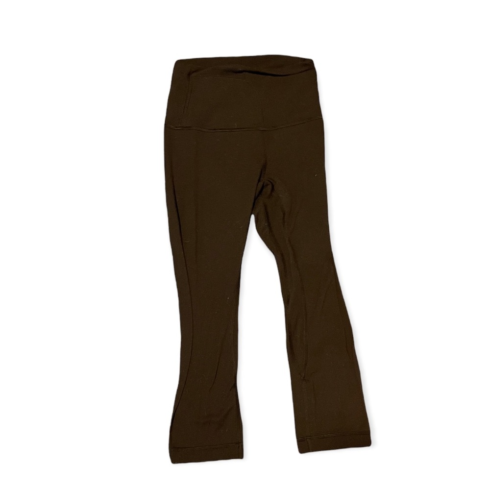 Black Lululemon ankle cut off leggings! Size XS